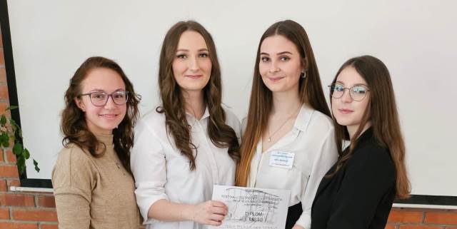 Úspěch studentek na Festivalu ošetřovatelských kazuistik zdravotnických škol z Moravy