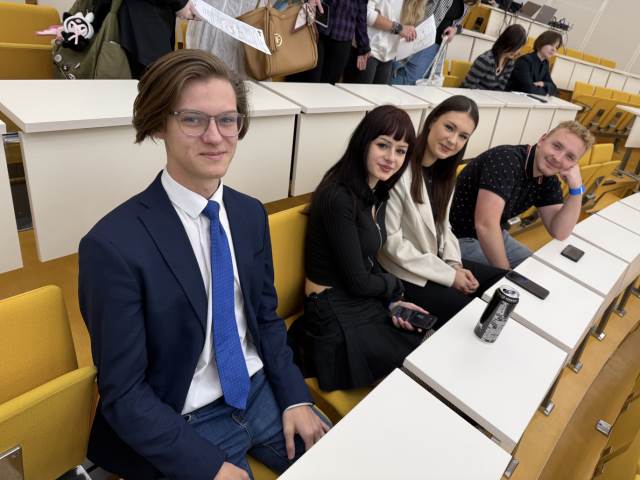 Naši studenti na prestižní konferenci Rada mladších 2025