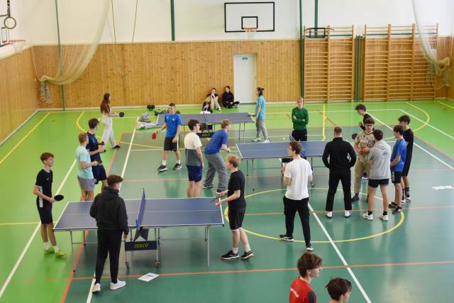 Školní turnaj ve stolním tenise přinesl skvělé výkony i fair play
