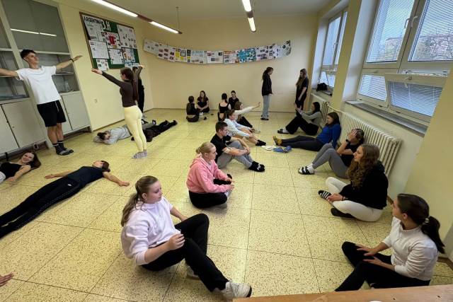 Tanečně pohybová terapie se třídou 3.A