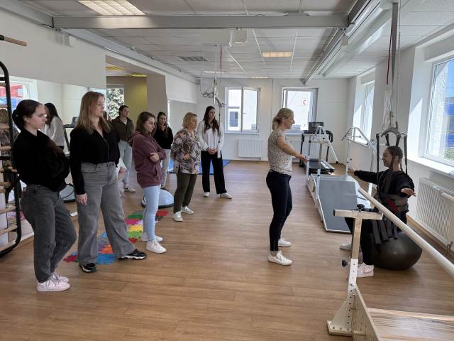 Studentky VOŠ v novém Centru vertikalizace