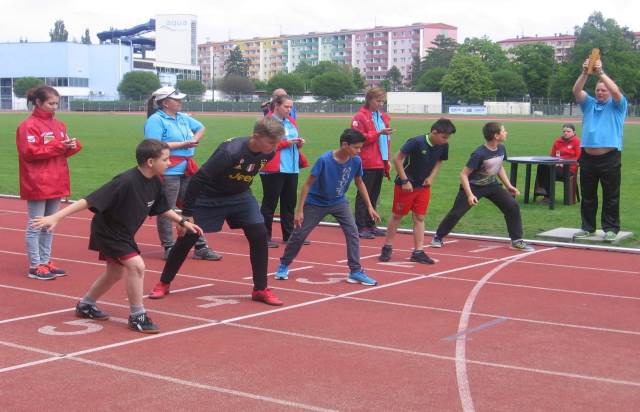 Na atletickém stadionu změřily síly děti z dětských domovů