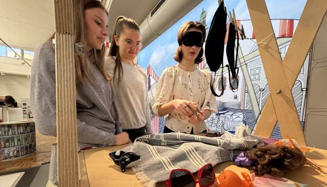 „Na vlastní kůži: Studenti poznávali svět lidí s handicapem“